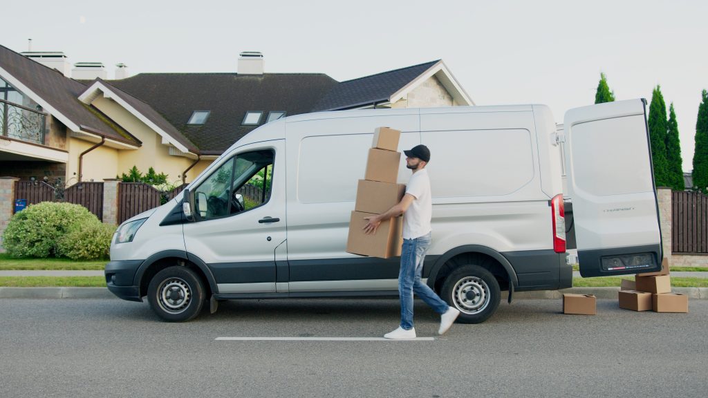 Shipping policy 1 pexels artem podrez 5025669